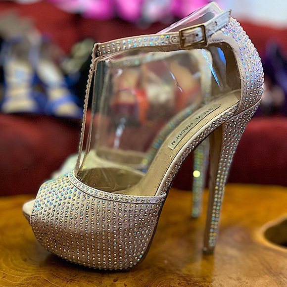 Gold Ankle T-Strap Open-Toe Steve Madden Stiletto Platforms - Picture 3 of 13